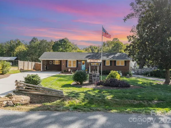 1693 Azalea Ave, Kannapolis, NC 28081