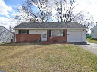 806 Auburn Rd, Fairless Hills, PA 19030