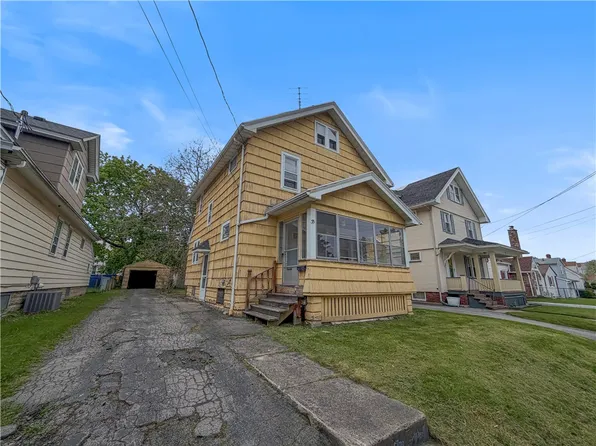 35 Wakefield St, Rochester, NY 14621