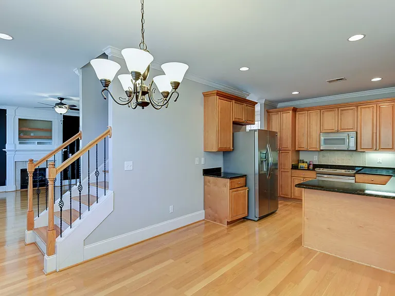 33 Heather Laurel Rd — Photo 9