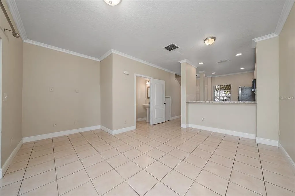 2 bed, 2.5 bath, 987 sqft, $1,875 — Photo 4