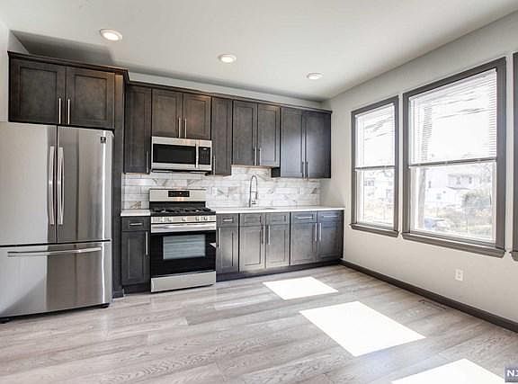 5th image of 51 Lindsley Ave #53