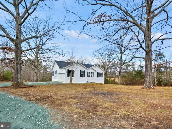 138 Country Ln, Troy, VA 22974