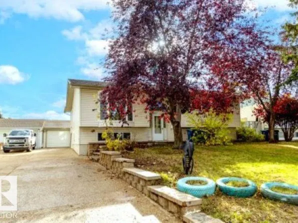 5 Ells Cres, Wood Buffalo, AB T9H 1N4
