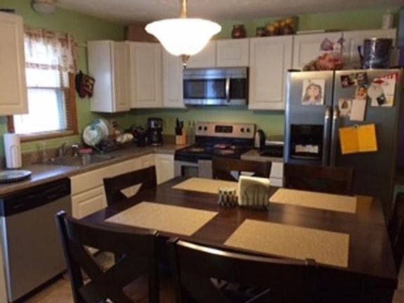3rd image of 9 Wellington Pl