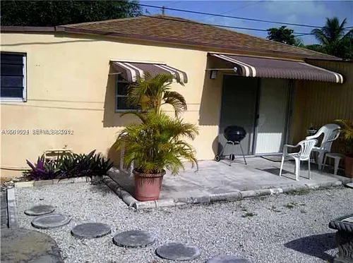 2619 Arthur St #3 Photo 1