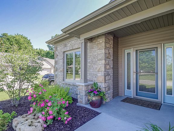 4th image of 6766 Munstead Woods Dr #60
