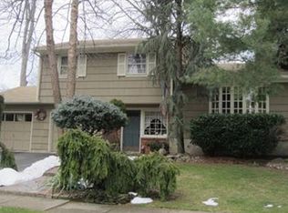 35 Monaghan Rd, Edison, NJ 08817