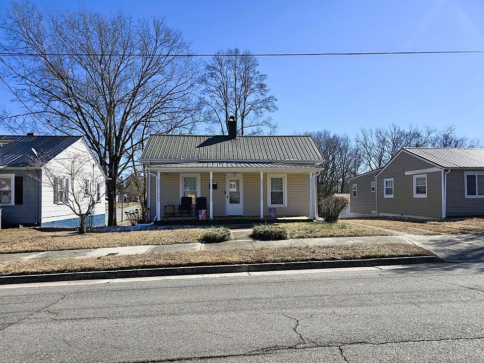 2nd image of 219 Chalmers St