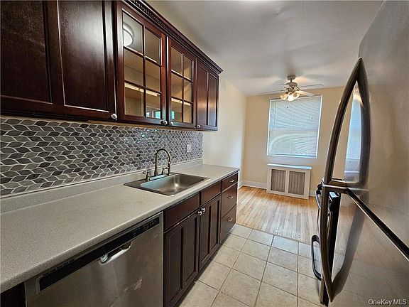 3rd image of 7 Greenridge Ave #C7
