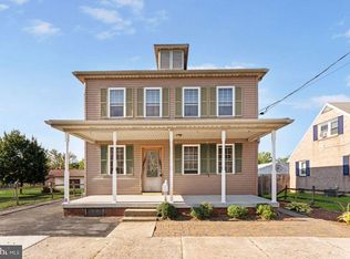 327 W Elm Ave, Hanover, PA 17331
