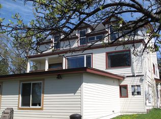 20 W 2nd St, Grand Marais, MN 55604