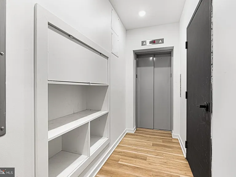 1415 Locust St #402 — Photo 13