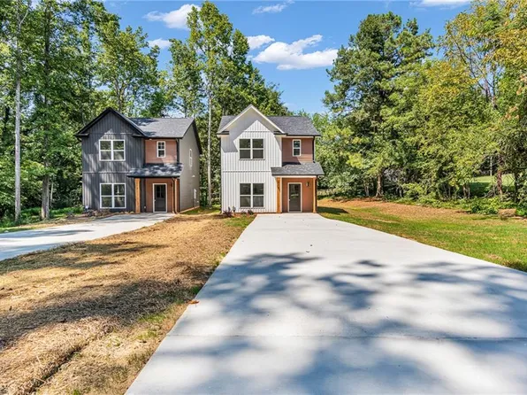 114 N Yadkin Ave, Spencer, NC 28159