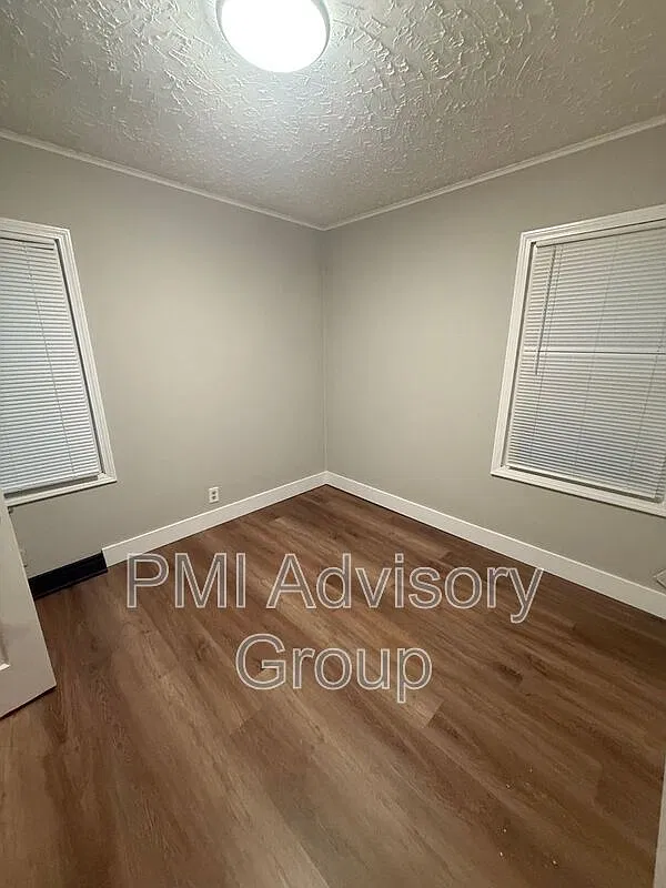 2 bed, 1.0 bath, 664 sqft, $1,000 — Photo 3