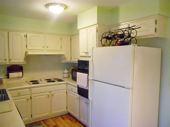 5th image of 3222 Kyle Ave
