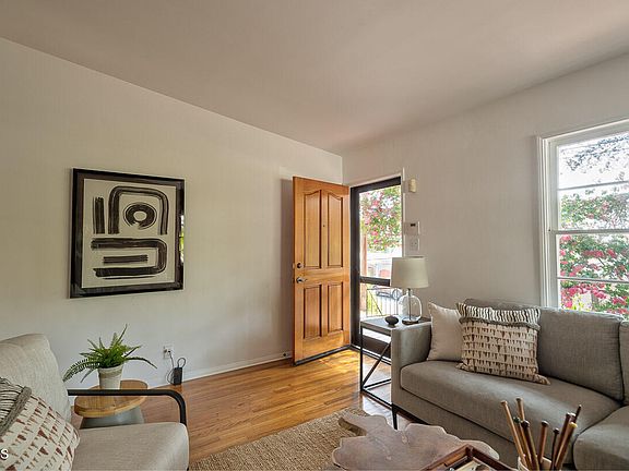 5th image of 1035 Olancha Dr