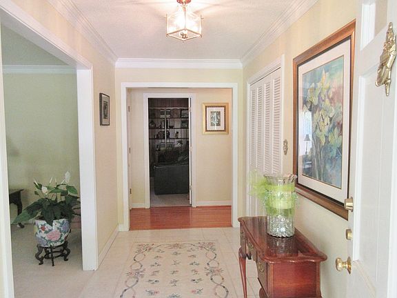 5th image of 723 Norfolk Pl