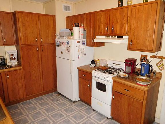 3rd image of 500 E Cottage Grove Ave
