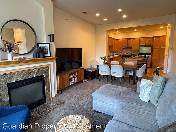5th image of 3712 Wooddale Ave #12