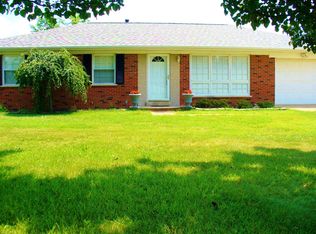 4208 Ringer Rd, Saint Louis, MO 63129