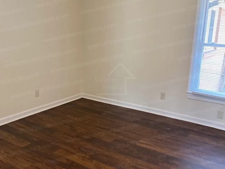 Couch Apartments — Photo 19