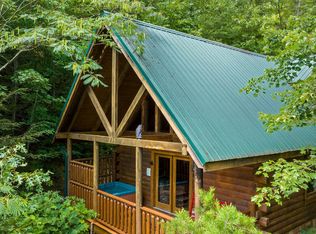 663 Black Bear Falls Way, Gatlinburg, TN 37738