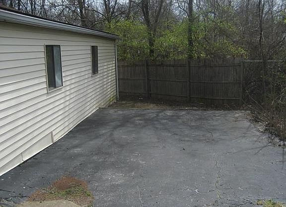 2nd image of 8476 Fullerton Ave