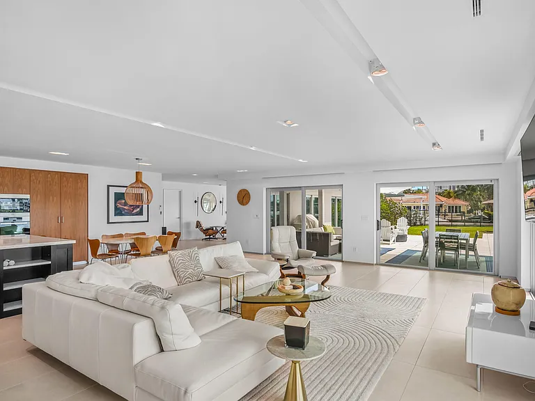 35 Castle Harbor Isle — Photo 18
