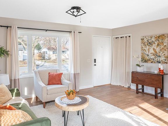 5th image of 229 Crystal Lane