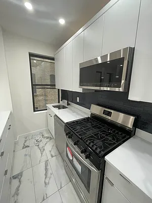 Rented by Bruma Realty LLC | media 3