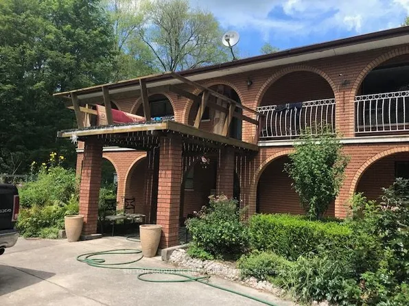 10 Celestine Ct, Tiny, ON L9M 0H3