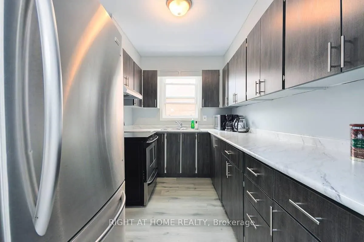 2 bed, $2,049 — Photo 4