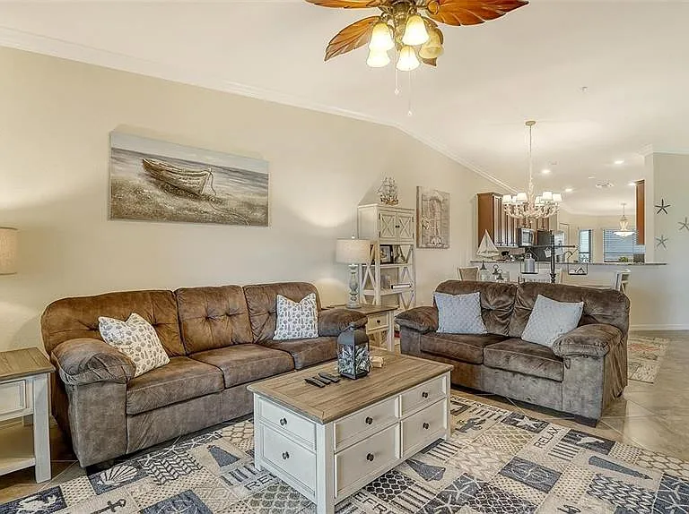 5537 Palmer Cir #201 — Photo 15