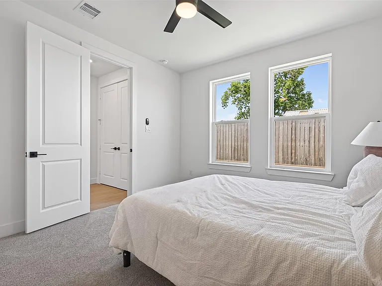 702 Sonfield Dr — Photo 27