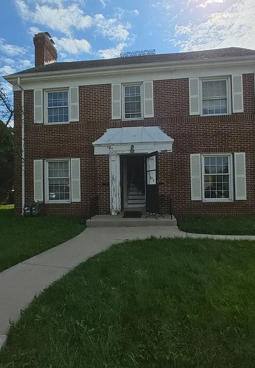 111 W Sherwood Ter #DOWNSTAIRS