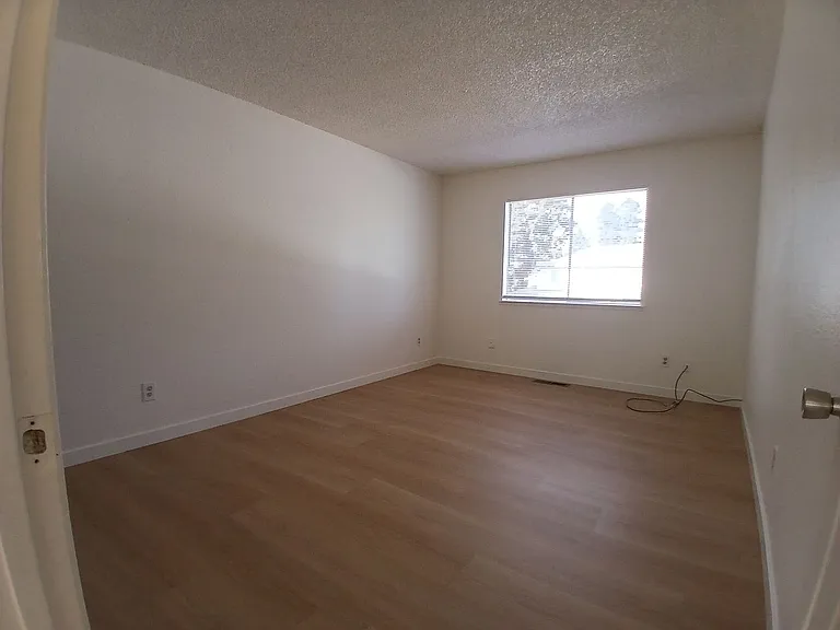 1940 Grande Cir #63 — Photo 26