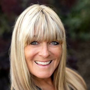 Stacie Davis