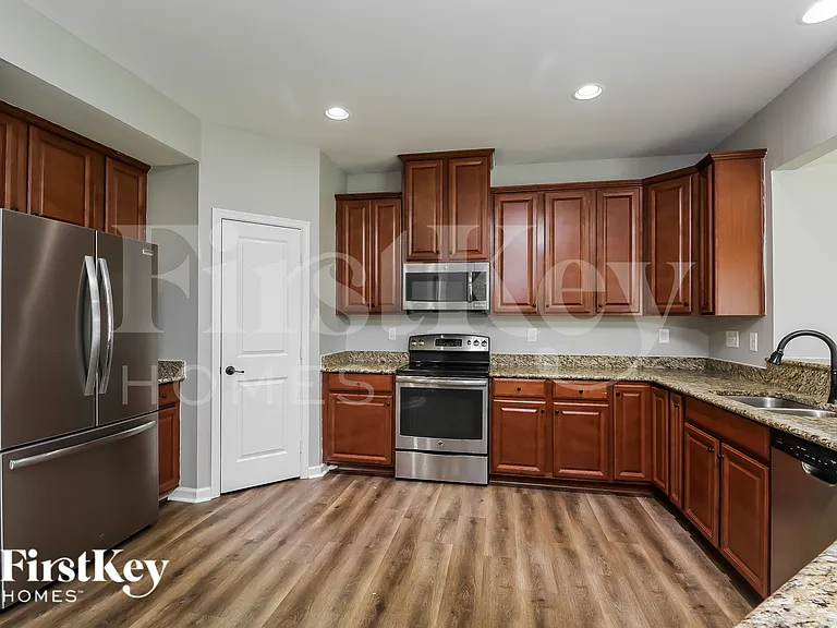 4313 Roundwood Ct — Photo 9
