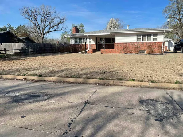 2741 S Pattie St, Wichita, KS 67216