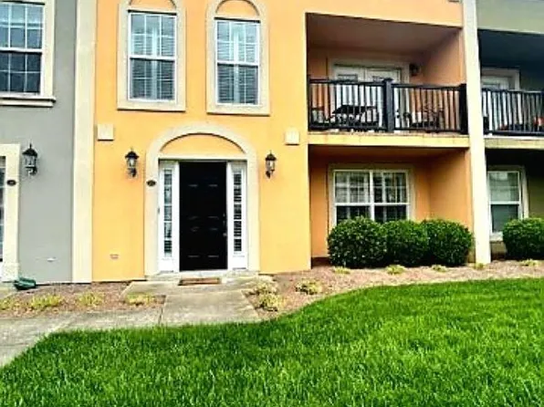 22 Courtyard Ln, Barboursville, WV 25504