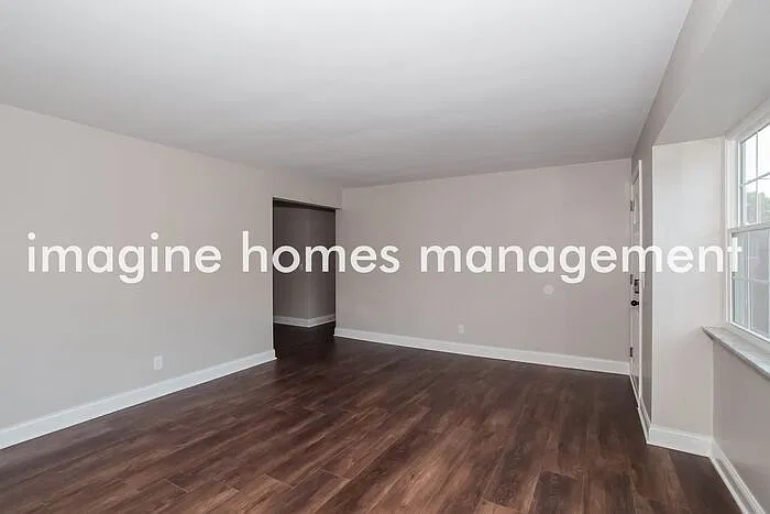 4 bed, 2.0 bath, 2506 sqft, $2,495 — Photo 3