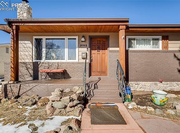 2nd image of 3142 Larkspur Dr