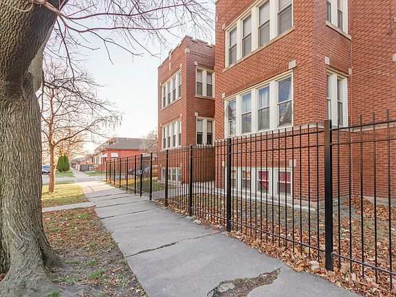 2nd image of 6358 S Sacramento Ave #2N