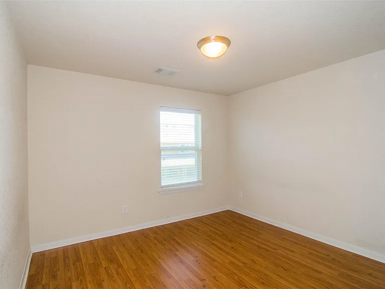 3939 Calgary Cir — Photo 9