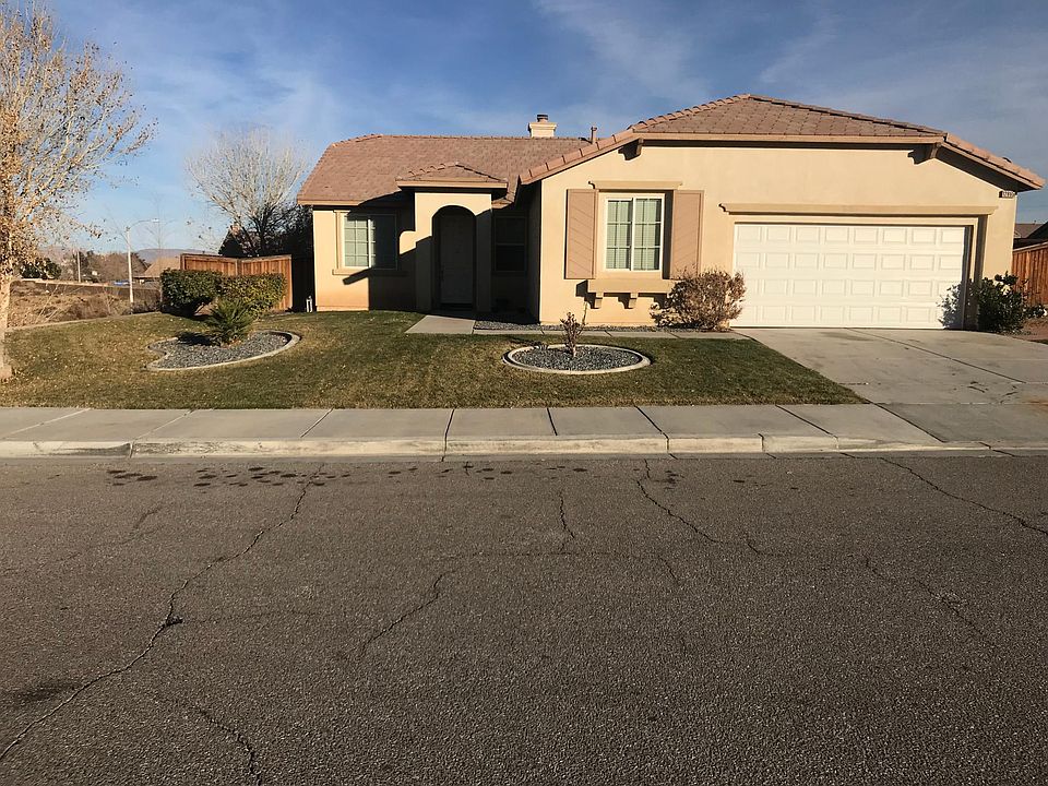 1st image of 12865 Hawks Hill St