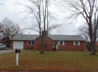 5440 Longview Dr, Cross Lanes, WV 25313