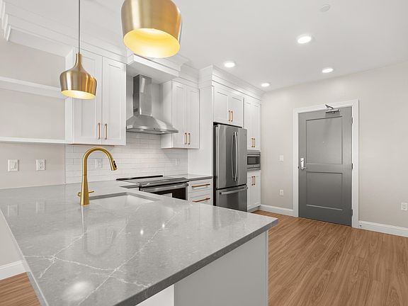 4th image of 99 Foundry Pl #412