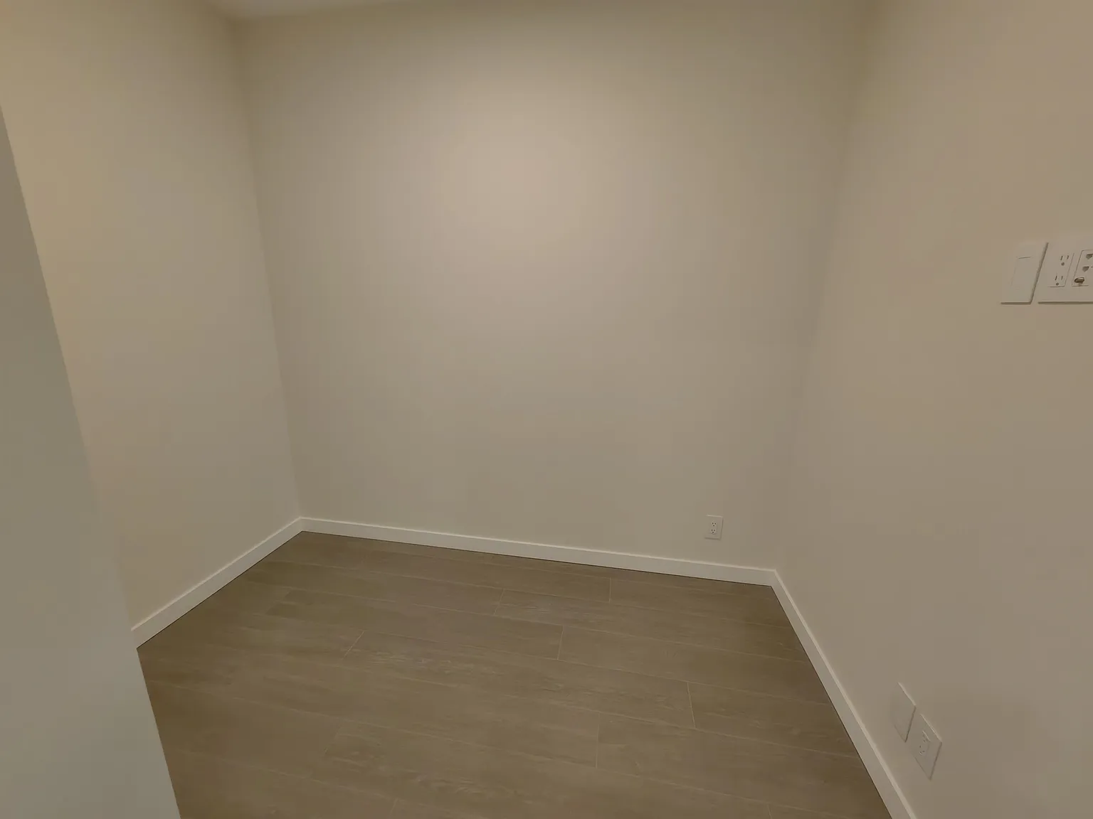2 bed, 717 sqft, $3,100 — Photo 4