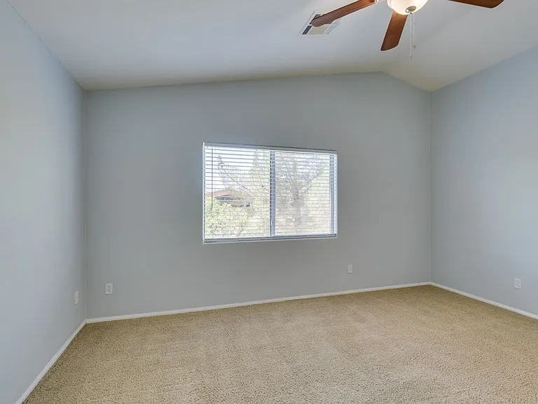 8433 Spencer Canyon St — Photo 38